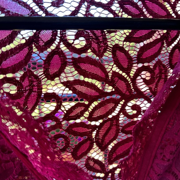 Christmas - Thick Lace Body Suit with snap crotch and lined chest. - Picture 10 of 13